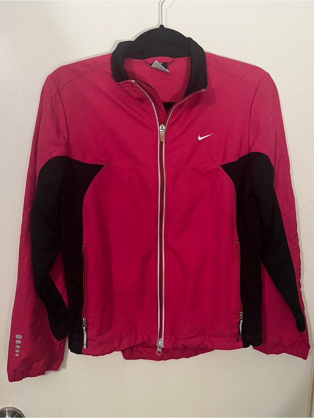 Nike Dri-FIT Pink Windbreaker Jacket Size Small Y2K 2000s Running Jacket